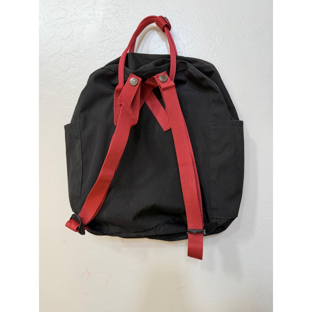 Fjallraven Kanken Backpack Black with Ox Red Straps 23510 Classic Daypack - Picture 2 of 3